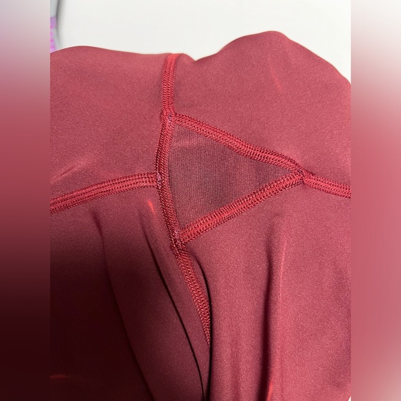 Like New Lululemon Wunder Train 23” Sun Bleached Washed Red Merlot, size 12 - Picture 9 of 9